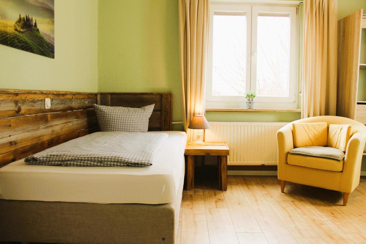 Haus Am Bach - Gemuetliche Pension Allershausen Kültér fotó