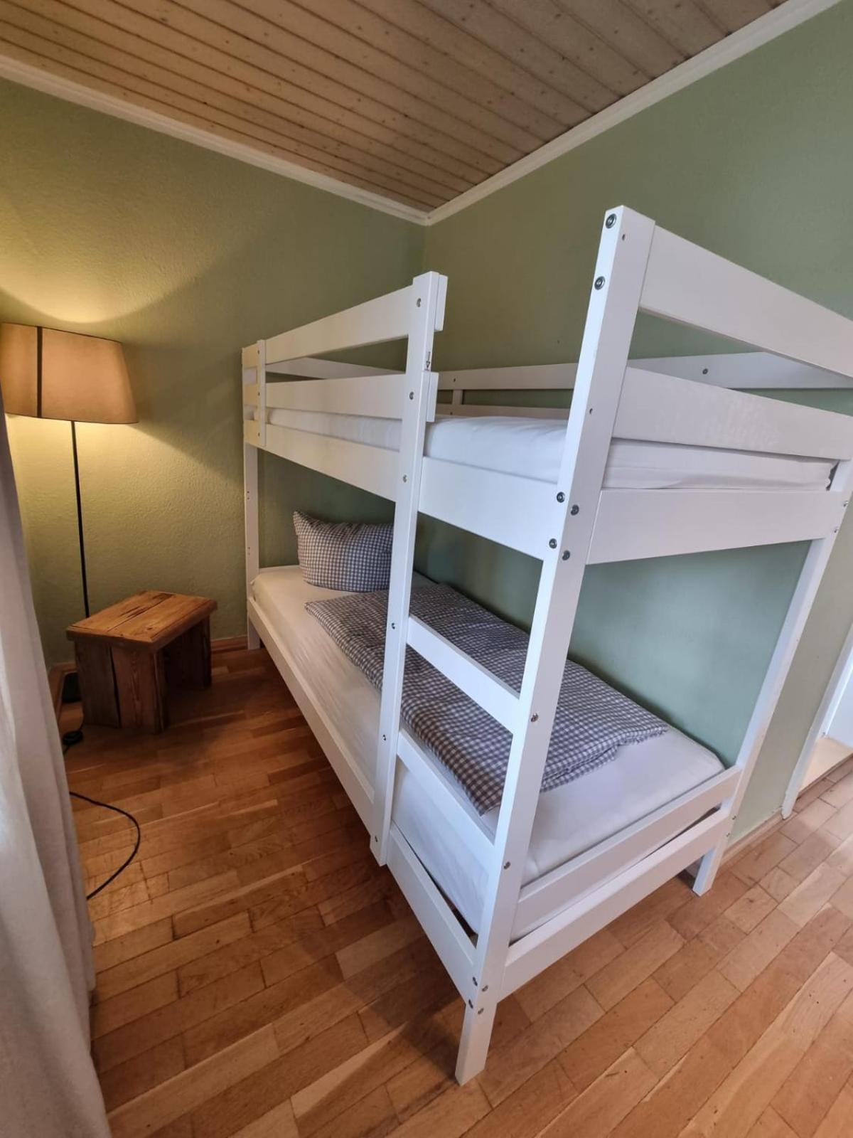 Haus Am Bach - Gemuetliche Pension Allershausen Kültér fotó